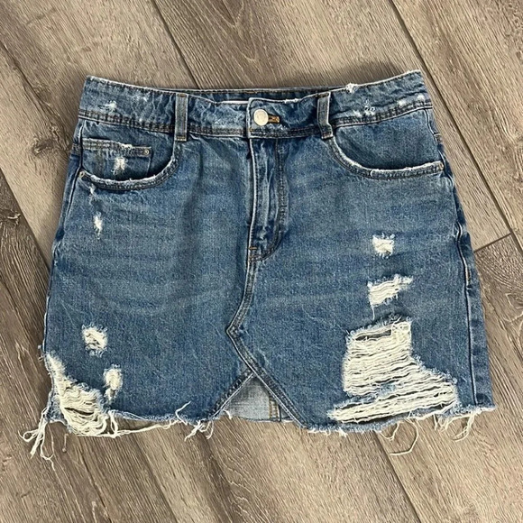 Zara blue  denim mini skirt size small - Picture 2 of 4